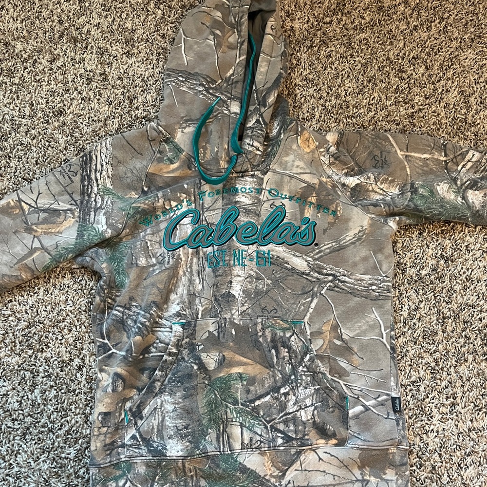 Kids cabelas Camo hoodie